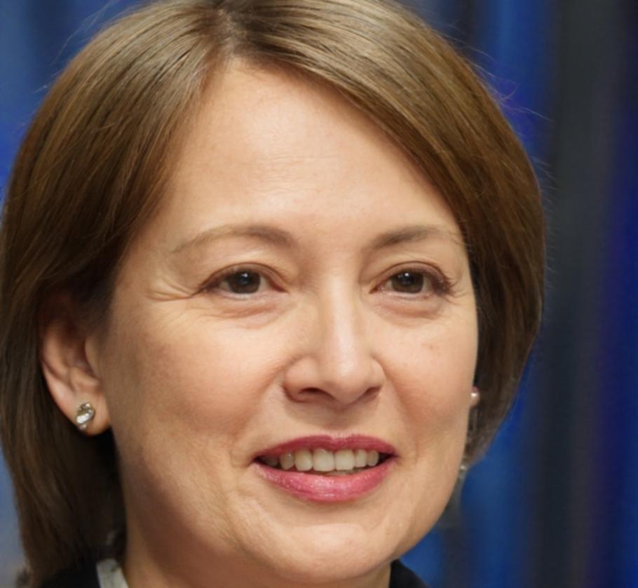 Portrait d'Élise Fontaine, formatrice en gestion budgétaire